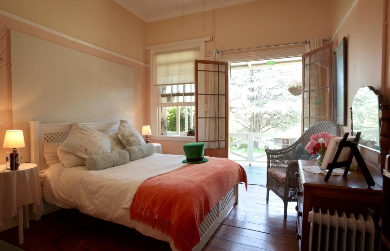 Shamrock Arms Guest Lodge Waterval Boven Exterior photo