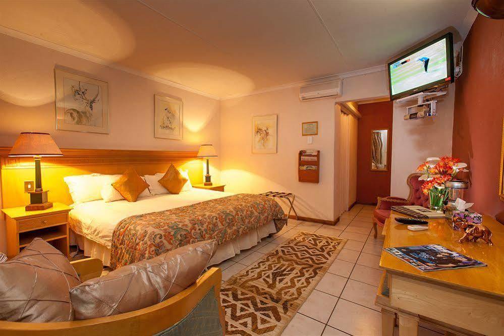 Shamrock Arms Guest Lodge Waterval Boven Exterior photo